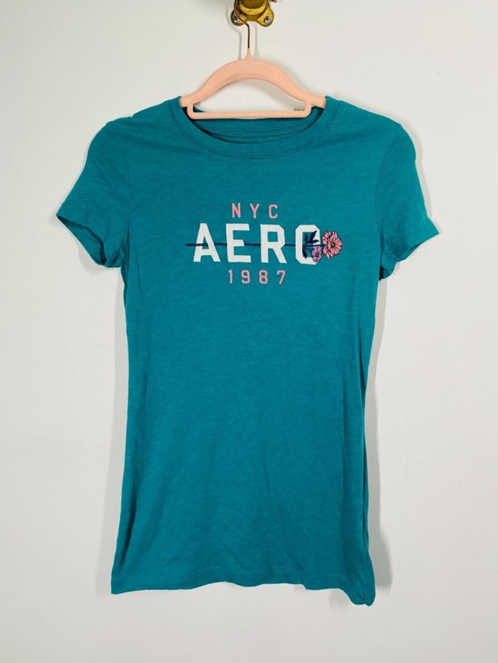 Aeropostale Small Teal Classic Crew T-Shirt NYC Aero 1987 Floral women